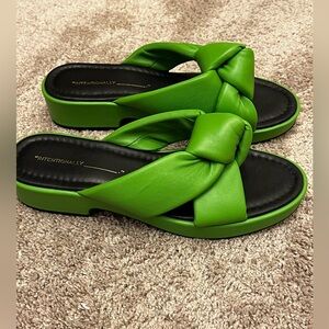 Intentionally Blank Romi Leather Sandal